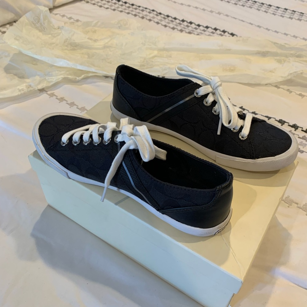 Black Lesley style Coach shoes - Picture 3 of 6